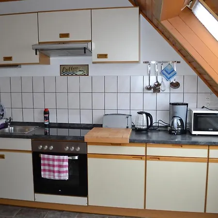 Edelweiss Apartment *