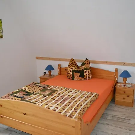 Edelweiss Apartment *